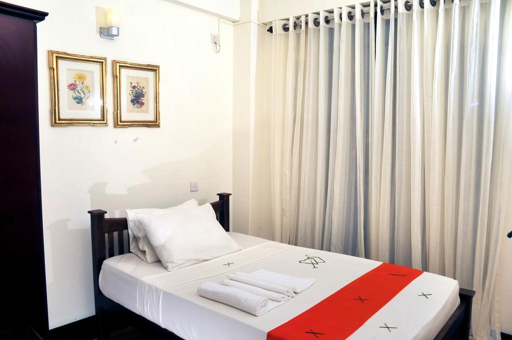 Готель Prestige Court Residencies Dehiwala-Mount Lavinia Екстер'єр фото