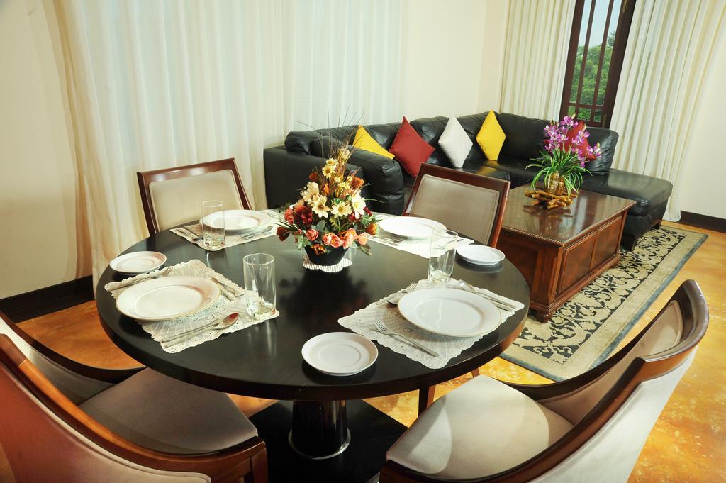 Готель Prestige Court Residencies Dehiwala-Mount Lavinia Екстер'єр фото