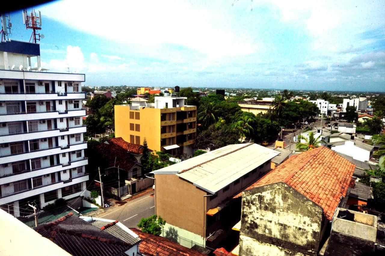 Готель Prestige Court Residencies Dehiwala-Mount Lavinia Екстер'єр фото