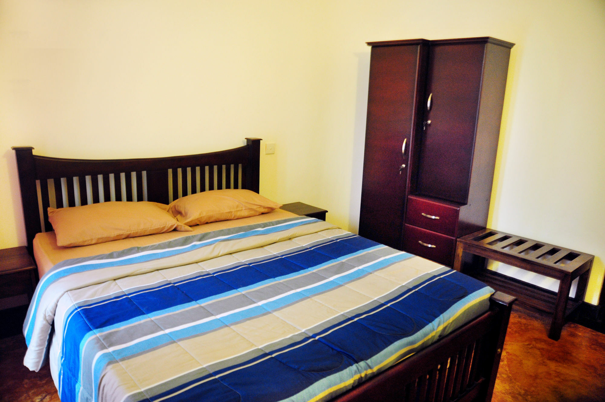 Готель Prestige Court Residencies Dehiwala-Mount Lavinia Екстер'єр фото