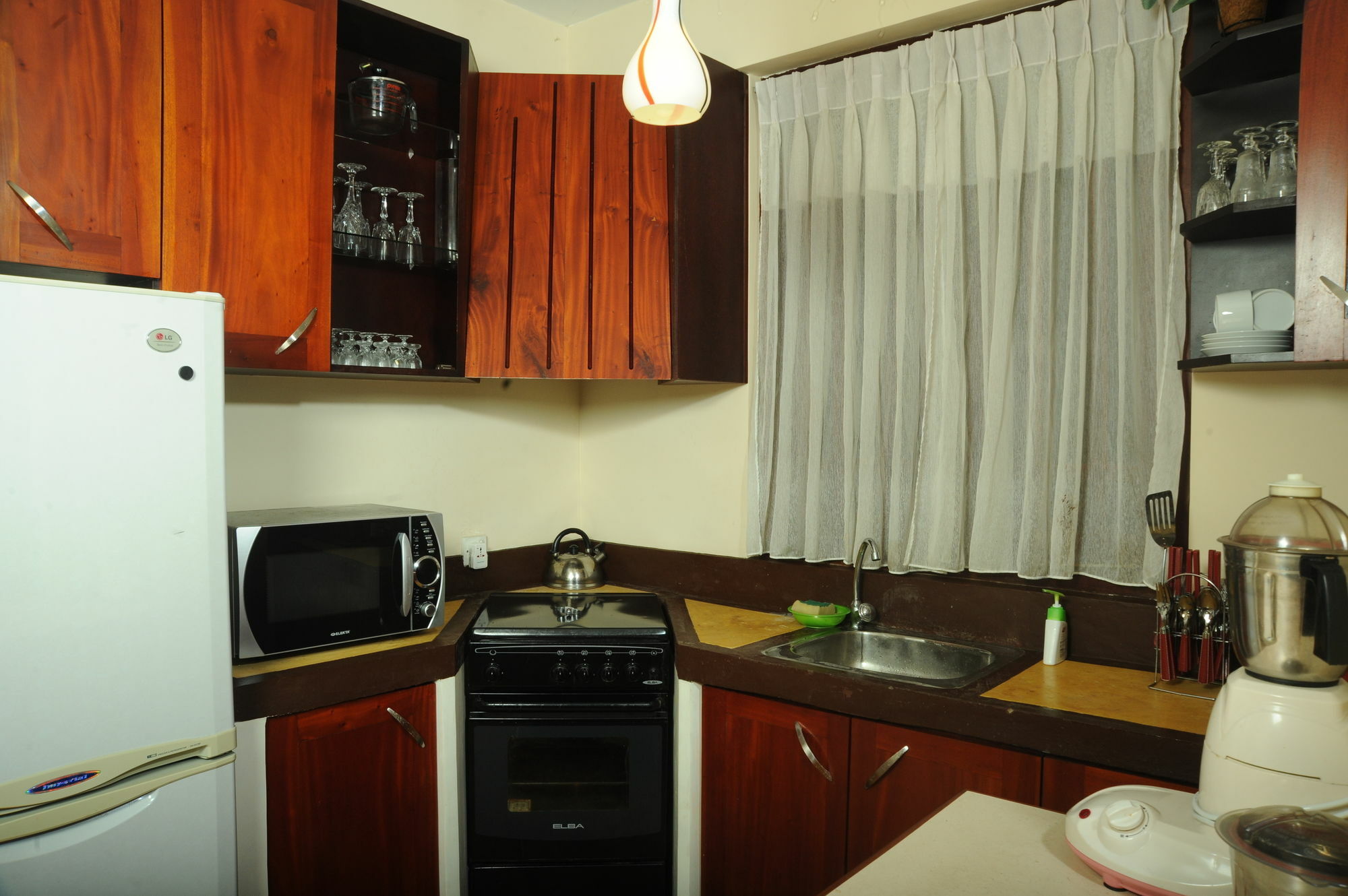 Готель Prestige Court Residencies Dehiwala-Mount Lavinia Екстер'єр фото